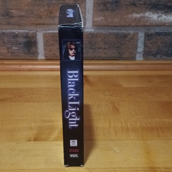Black light 2022 vhs tape Action Thriller 1h 48m - Picture 5 of 7